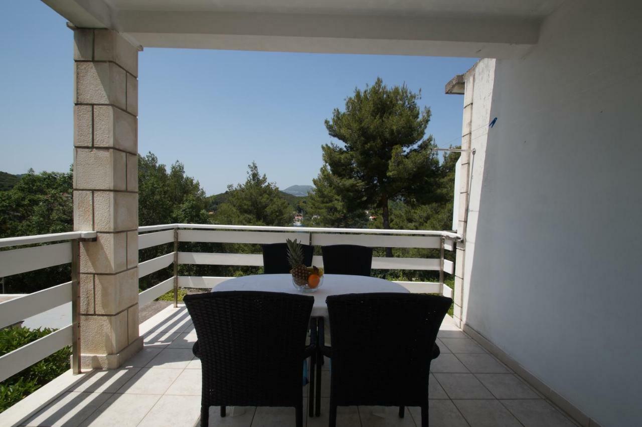 Vita Apartments Zrnovo Екстериор снимка