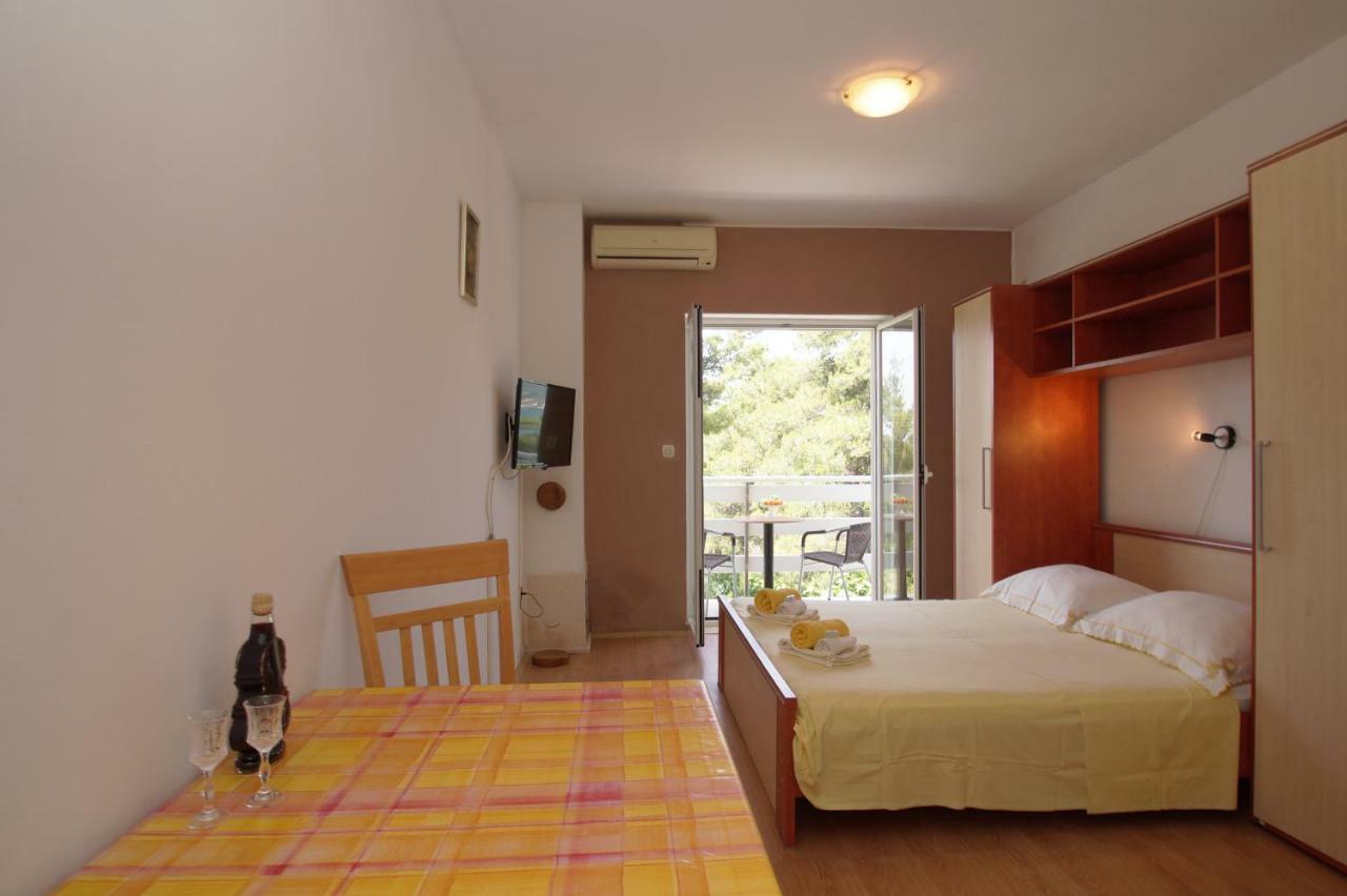 Vita Apartments Zrnovo Екстериор снимка