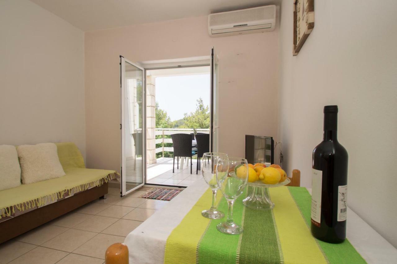 Vita Apartments Zrnovo Екстериор снимка