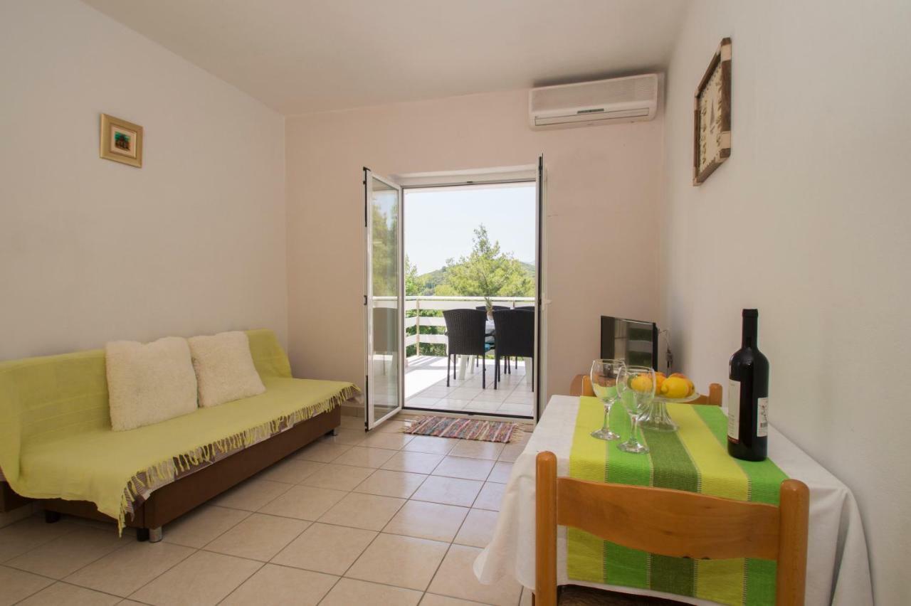 Vita Apartments Zrnovo Екстериор снимка