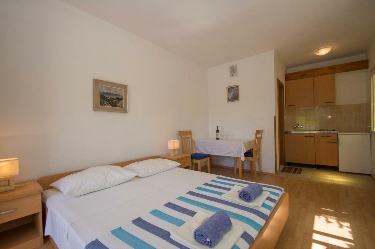 Vita Apartments Zrnovo Екстериор снимка
