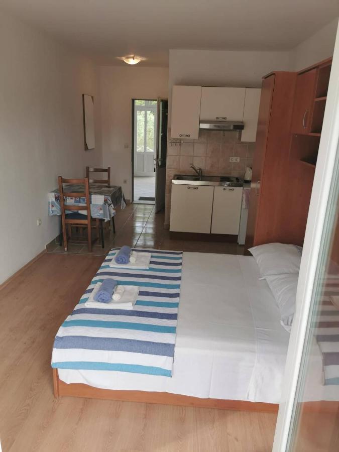Vita Apartments Zrnovo Екстериор снимка